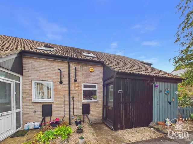 2 bedroom terraced house for sale