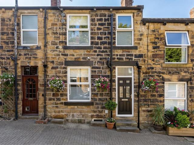 2 bedroom terraced house for sale
