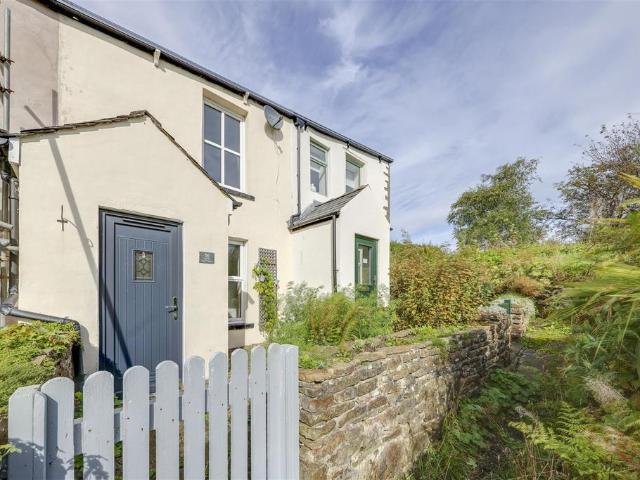 2 bedroom terraced house for sale