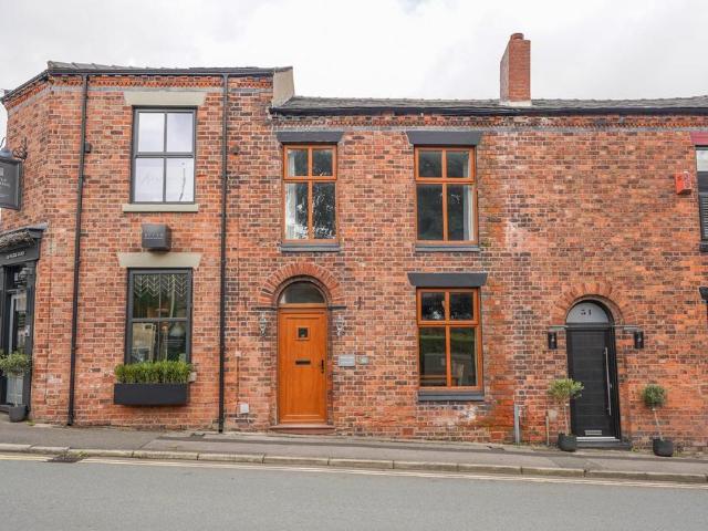 2 bedroom terraced house for sale