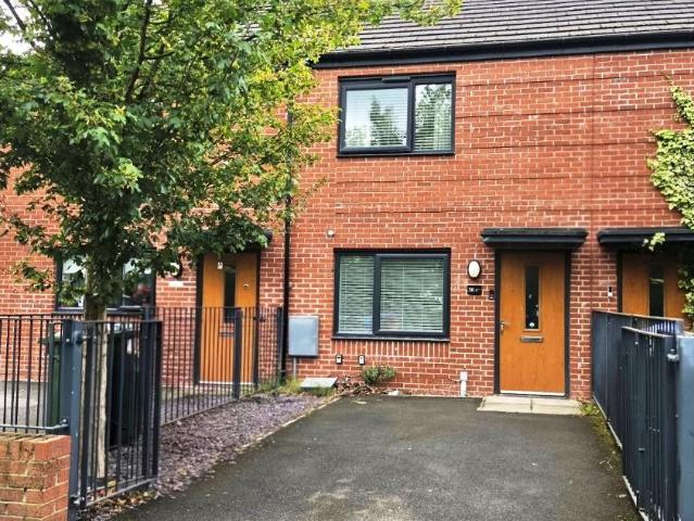 2 bedroom terraced house for sale
