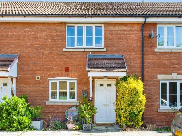 2 bedroom terraced house for sale