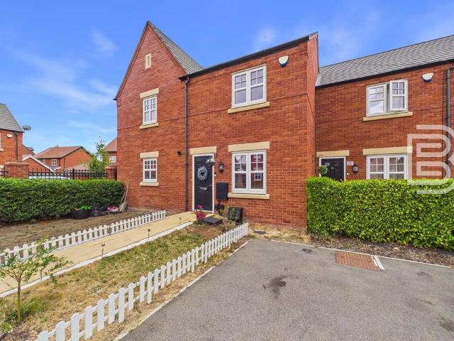 2 bedroom terraced house for sale