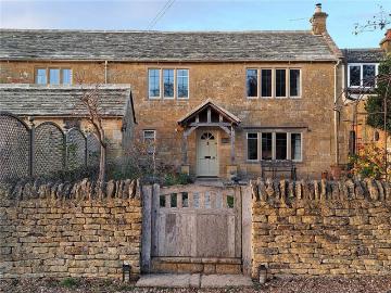 House for sale in Burhill - Garden, Fireplace