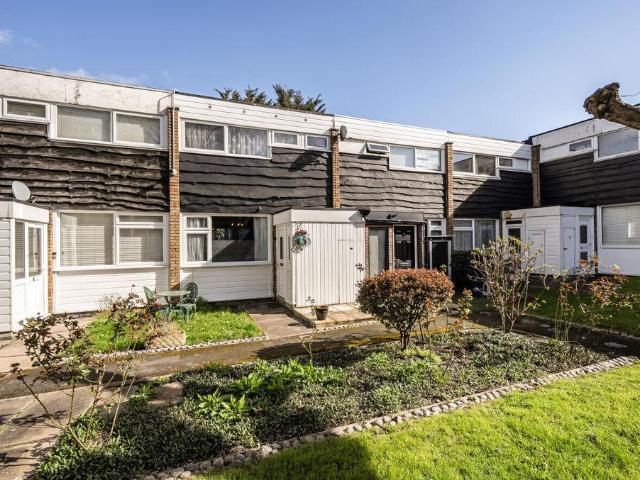 2 bedroom terraced house for sale