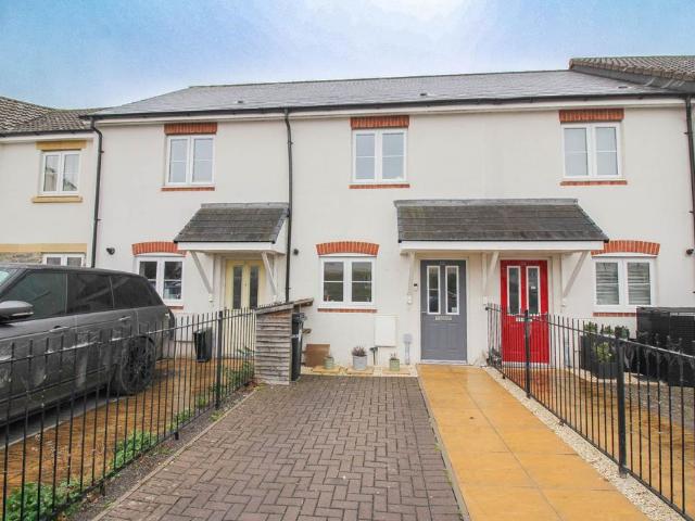 2 bedroom terraced house for sale