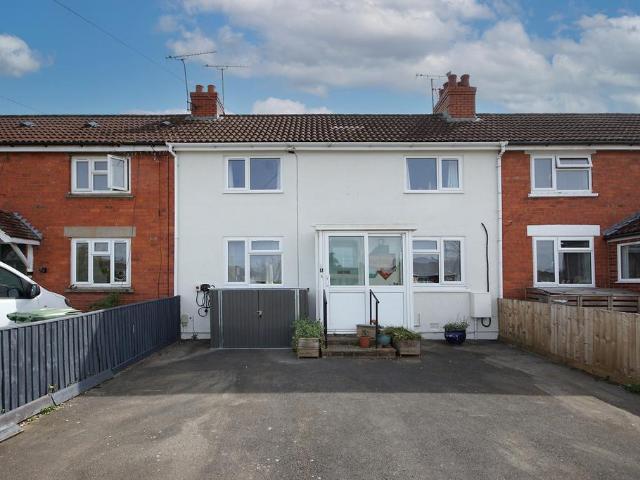 2 bedroom terraced house for sale