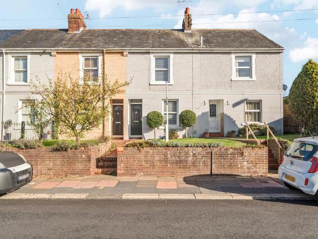 2 bedroom terraced house for sale