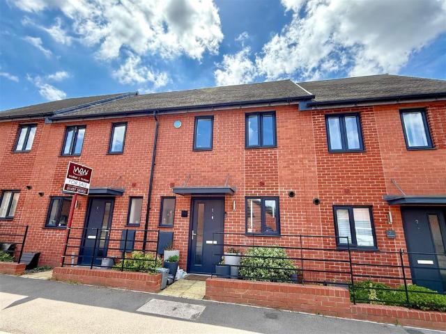 2 bedroom terraced house for sale