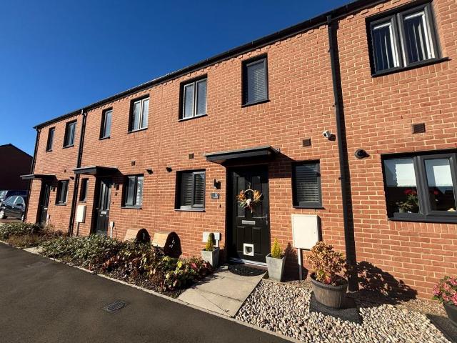 2 bedroom terraced house for sale