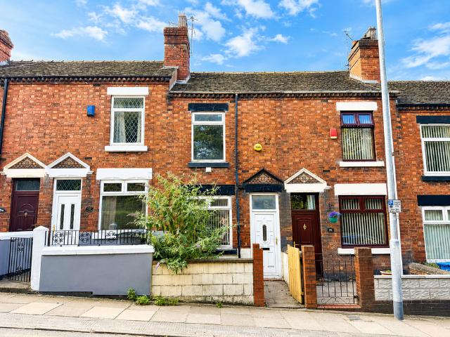 2 bedroom terraced house for sale