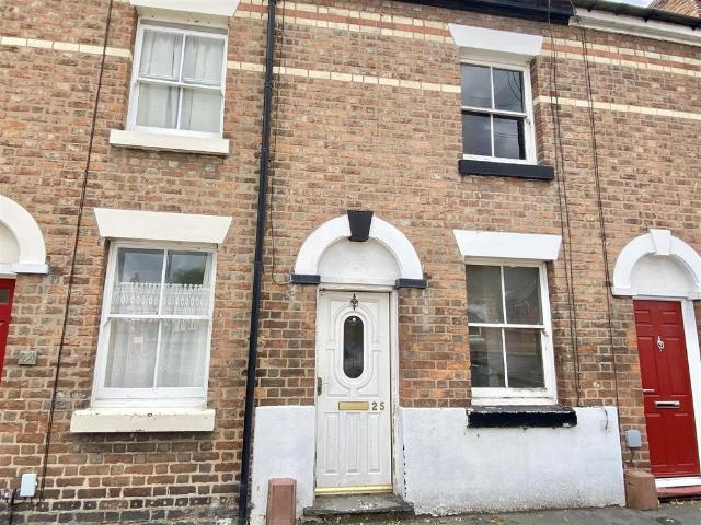 2 bedroom terraced house for sale