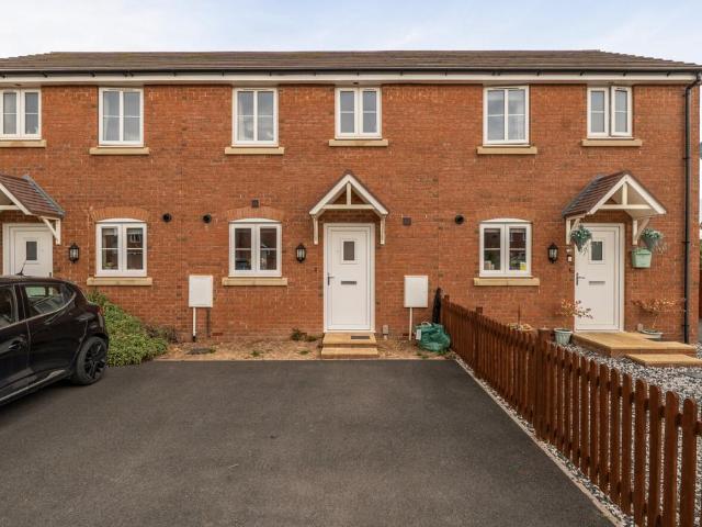 2 bedroom terraced house for sale