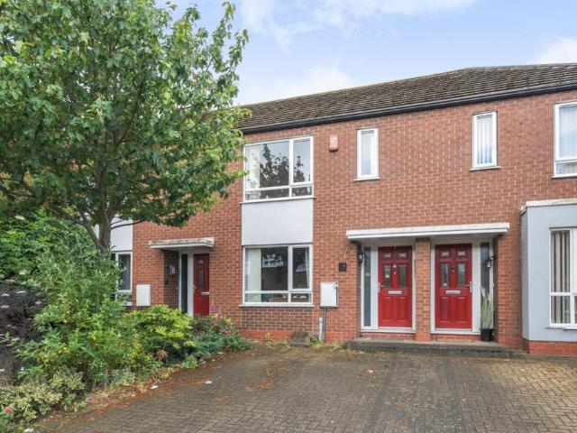 2 bedroom terraced house for sale