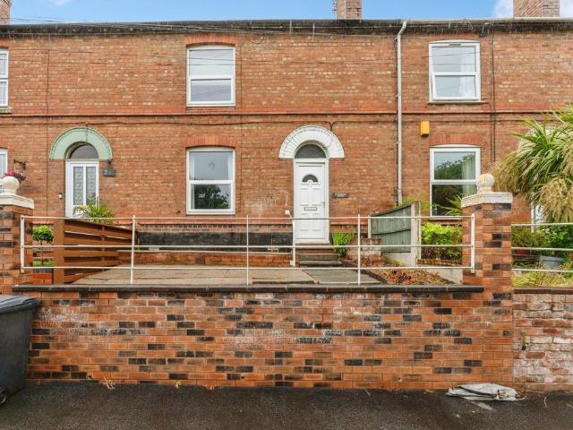 2 bedroom terraced house for sale