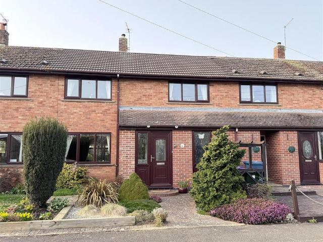 2 bedroom terraced house for sale