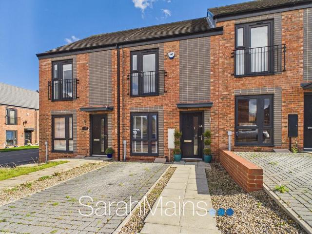 2 bedroom terraced house for sale