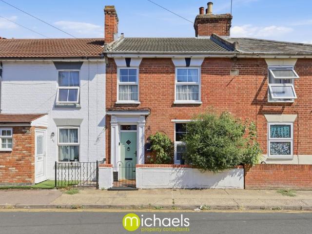 2 bedroom terraced house for sale