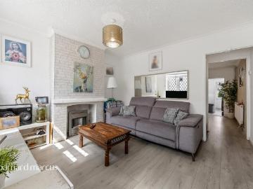 2 bedroom terraced house for sale