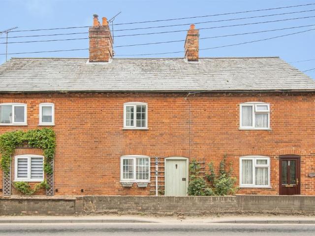 2 bedroom terraced house for sale