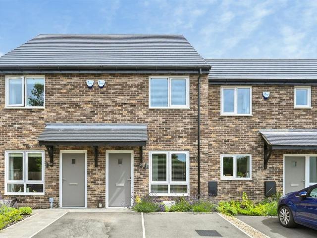 2 bedroom terraced house for sale
