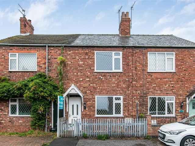 2 bedroom terraced house for sale