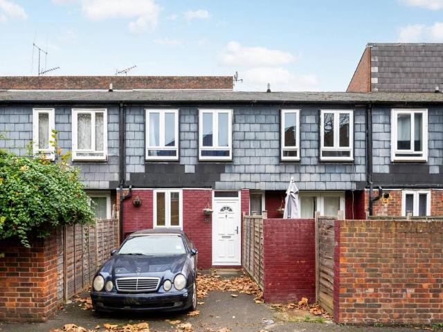 2 bedroom terraced house for sale
