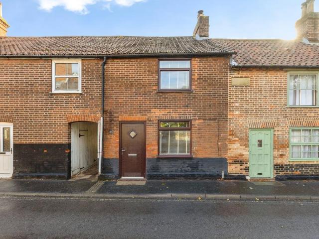 2 bedroom terraced house for sale