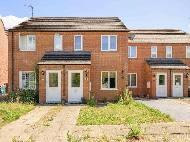 2 bedroom terraced house for sale