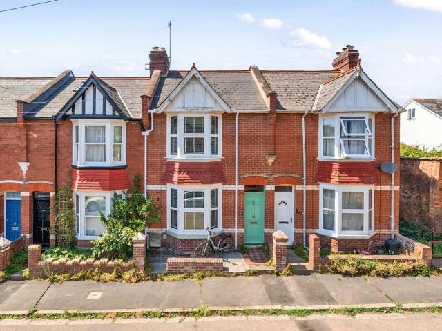 2 bedroom terraced house for sale