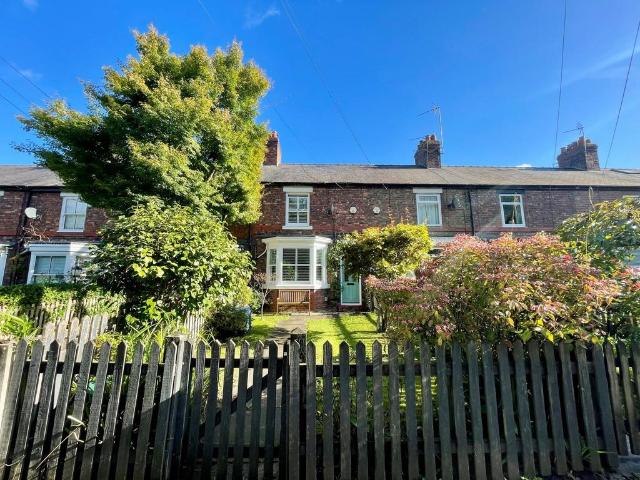 2 bedroom terraced house for sale