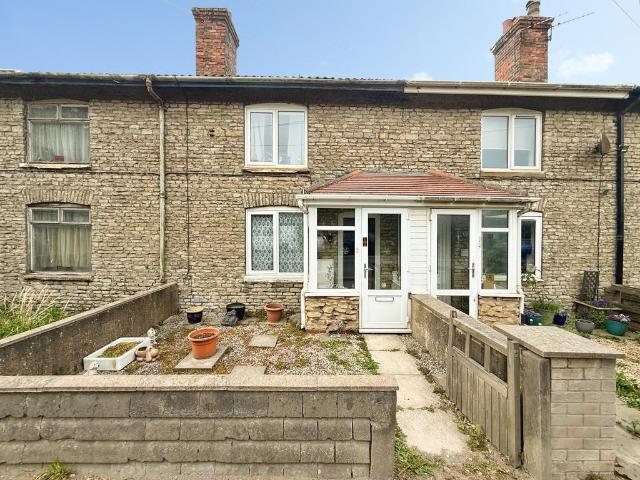 2 bedroom terraced house for sale
