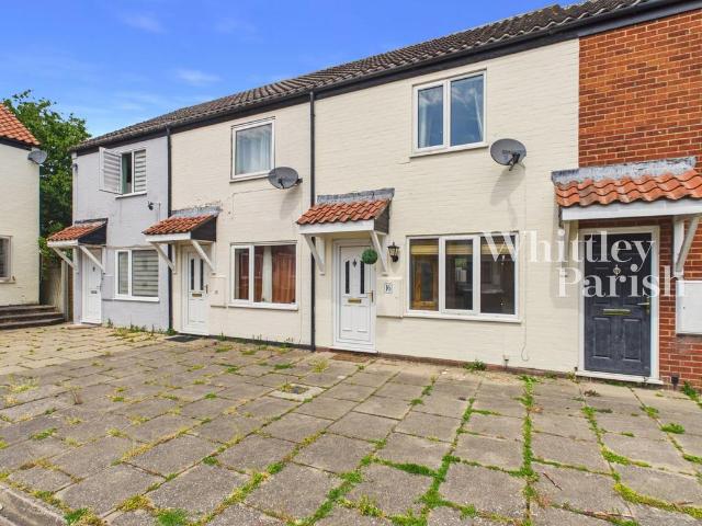 2 bedroom terraced house for sale