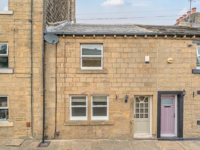 2 bedroom terraced house for sale
