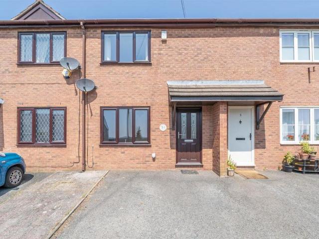 2 bedroom terraced house for sale