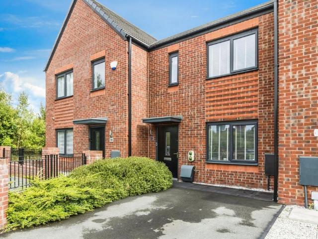 2 bedroom terraced house for sale