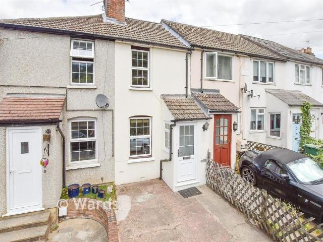 2 bedroom terraced house for sale