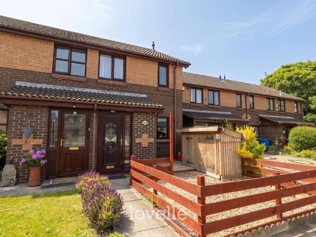 2 bedroom terraced house for sale