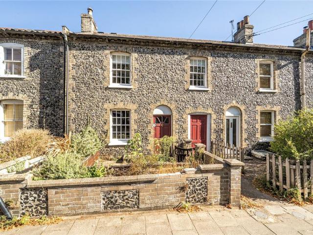 2 bedroom terraced house for sale