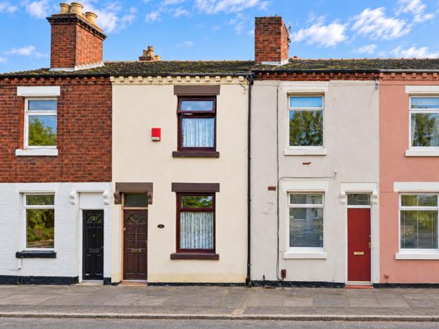 2 bedroom terraced house for sale