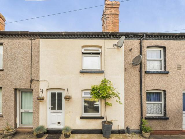2 bedroom terraced house for sale