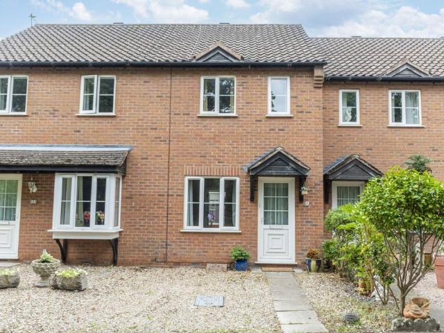 2 bedroom terraced house for sale