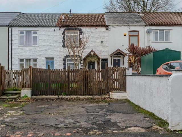 2 bedroom terraced house for sale