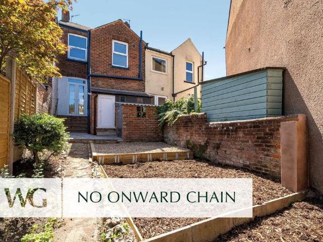 2 bedroom terraced house for sale
