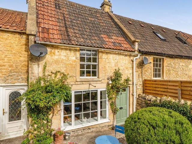 2 bedroom cottage for sale