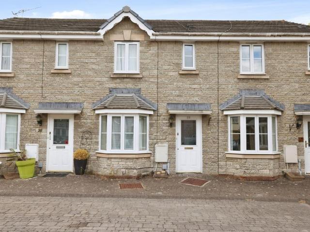 2 bedroom terraced house for sale