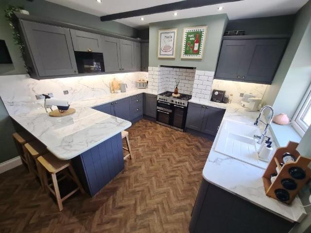 2 bedroom terraced house for sale