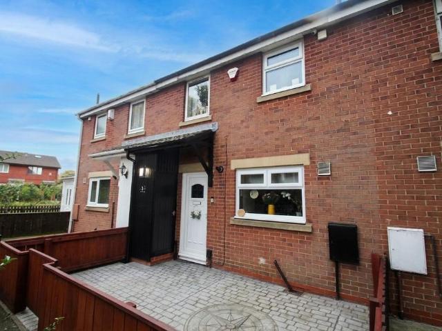2 bedroom terraced house for sale