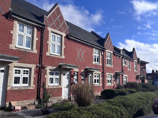 2 bedroom terraced house for sale