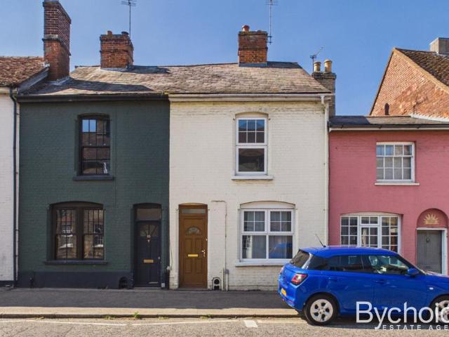 2 bedroom terraced house for sale